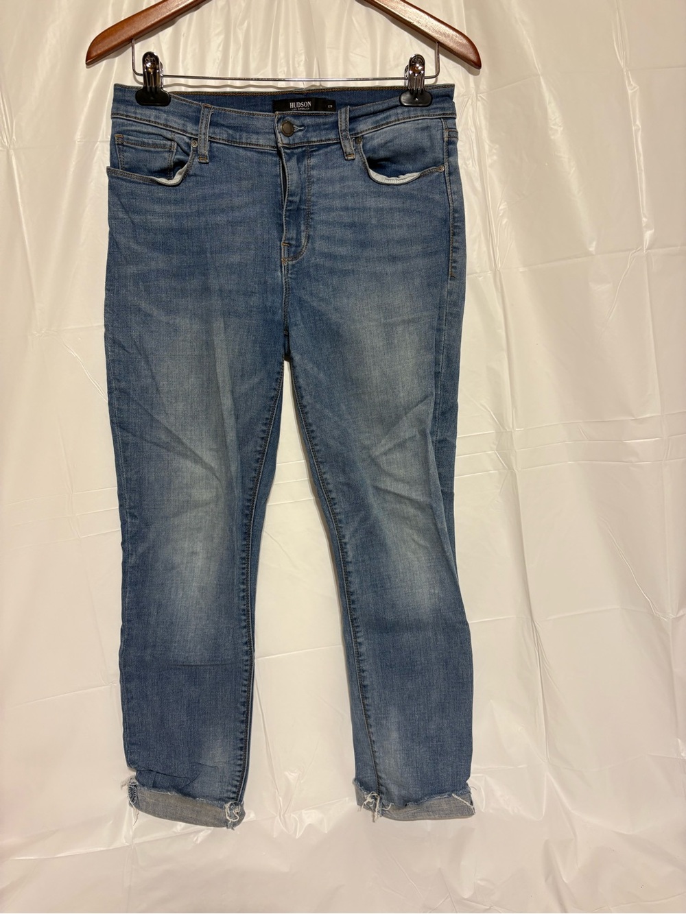 Hudson Jeans Women's Ankle Crop in Mid Blue Wash